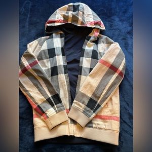 Burberry Kids Checkered Raincoat in Black, Cream, and Red Unisex Reversible Navy